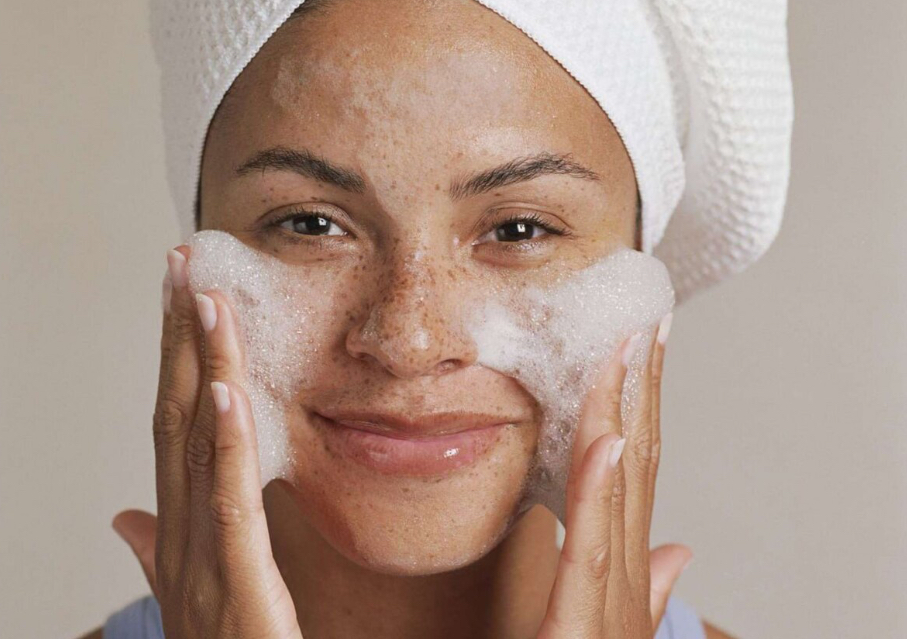 نحوه استفاده از فوم شستشو